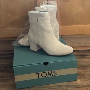Tom’s Evie booties